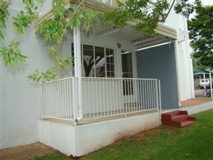 2 Bed Flat in Groenkloof