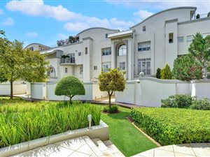 2 Bed Townhouse in Illovo