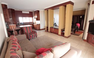 4 Bedroom House in Boardwalk Meander