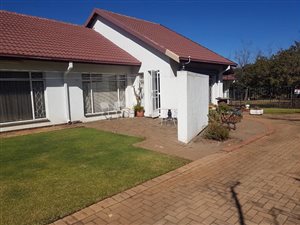 4 Bed House in Dennesig