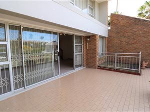 3 Bed Duplex in Beacon Bay