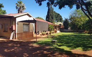 5 Bedroom House in Chroom Park