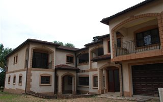8 Bedroom House in Hatton Estate