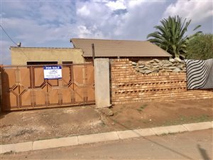 2 Bed House in Tsakane