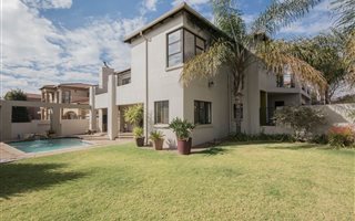 4 Bedroom House in Honeydew Ridge