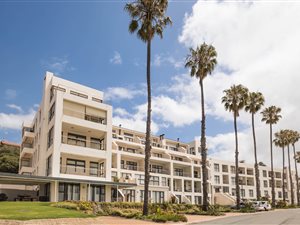 3 Bed Apartment in Santos Bay