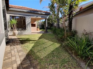 3 Bed Townhouse in Silver Lakes Golf Estate