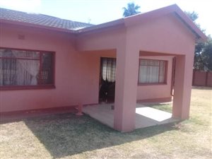 3 Bed House in Mooinooi