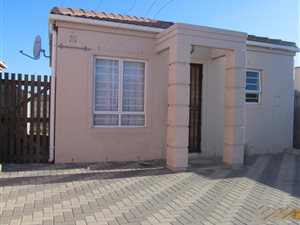 2 Bed House in Kalkfontein