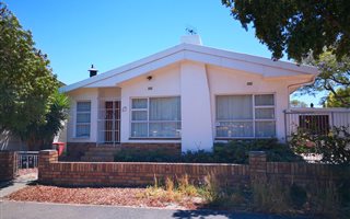 3 Bedroom House in Chrismar