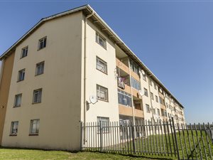 3 Bedroom Apartment in Newton Park