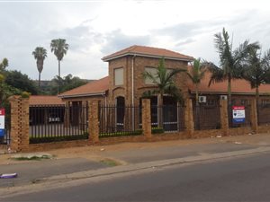 482 m² Commercial space in East Lynne
