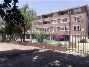 2 Bed Flat in Parkhill Gardens