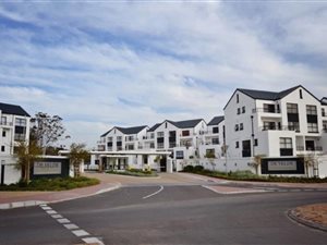 2 Bedroom Apartment in Somerset West Central
