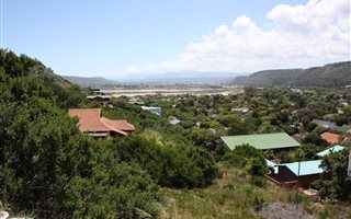 1335 m² Land available in The Village