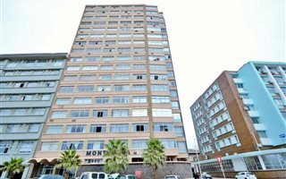 2 Bedroom Apartment in Beachfront