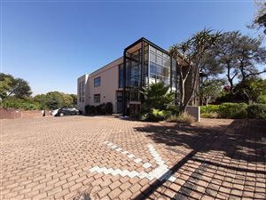 86 m² Commercial space in Waterkloof Ridge