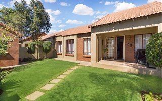3 Bedroom Townhouse in Crescent Wood Country Estate
