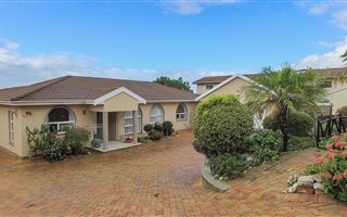 4 Bedroom House in Loevenstein