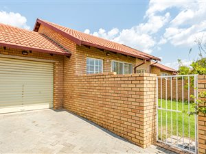 2 Bed Simplex in The Reeds