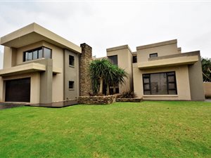 4 Bed House in Hazeldean (Silverlakes Surroundings)