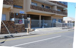 2 Bedroom Apartment in Parow North