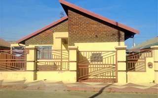 3 Bedroom House in Kagiso