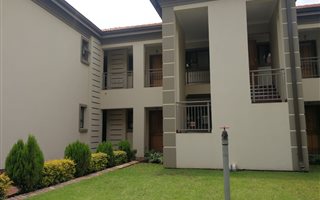 2 Bedroom Townhouse in Comet