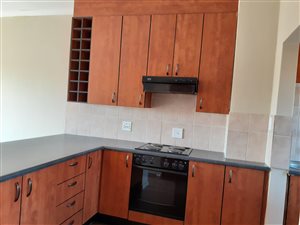2 Bed Apartment in Sinoville