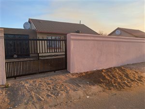 2 Bed House in Protea Glen