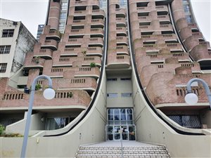 3 Bed Apartment in Durban CBD