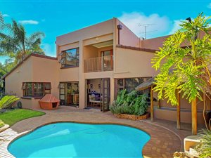 4 Bed Cluster in Bromhof