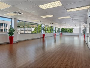360 m² Commercial space in Paarl Central East