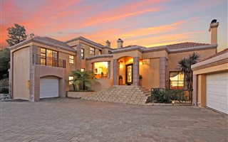 5 Bedroom House in Floracliffe