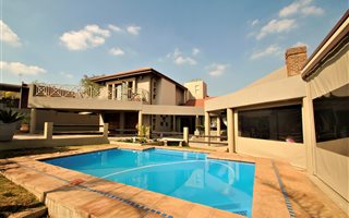 5 Bedroom House in Glenvista