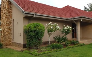 3 Bedroom House in Grimbeek Park
