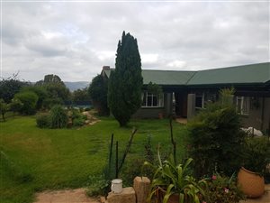 9.8 ha Farm in Kameeldrift West