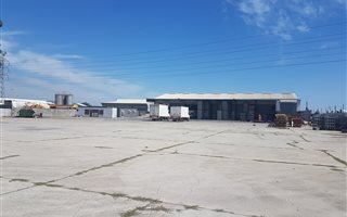 2000 m² Industrial space in Kraaifontein Central