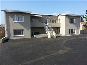 3 Bed Apartment in Clare Estate