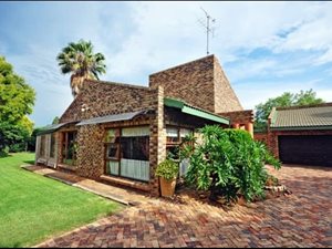 3 Bed House in Three Rivers