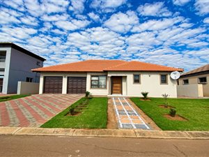 3 Bed House in The Orchards