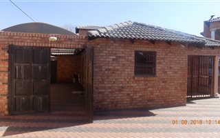 4 Bedroom House in Meredale