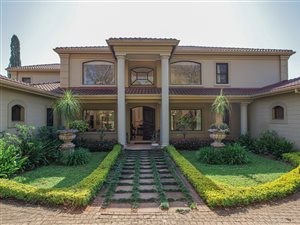 5 Bed Townhouse in Kloof