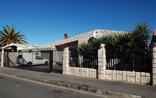 8 Bedroom House in Churchill Estate