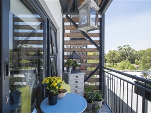 1 Bed Apartment in Paardevlei
