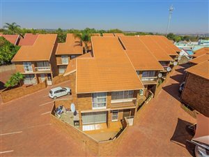 3 Bed Duplex in Wierda Park