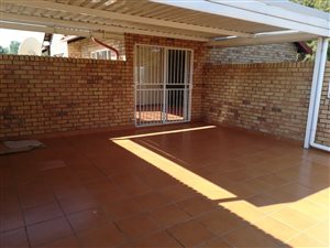 2 Bed Townhouse in Equestria