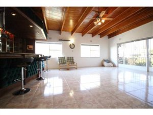 4 Bed House in Glenvista