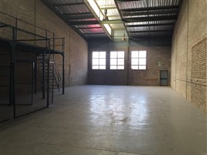 378 m² Industrial space in Sebenza