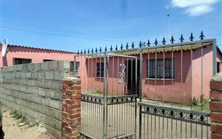 6 Bedroom House in Motherwell